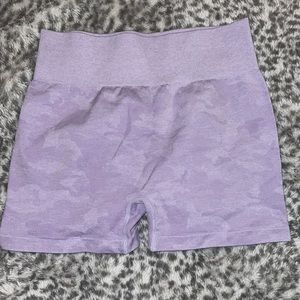 Seamless workout shorts